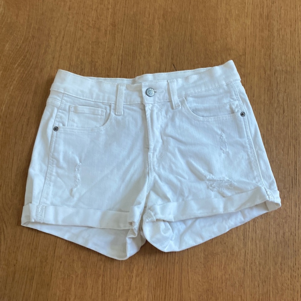 Old Navy size 0 boyfriend white jean shorts